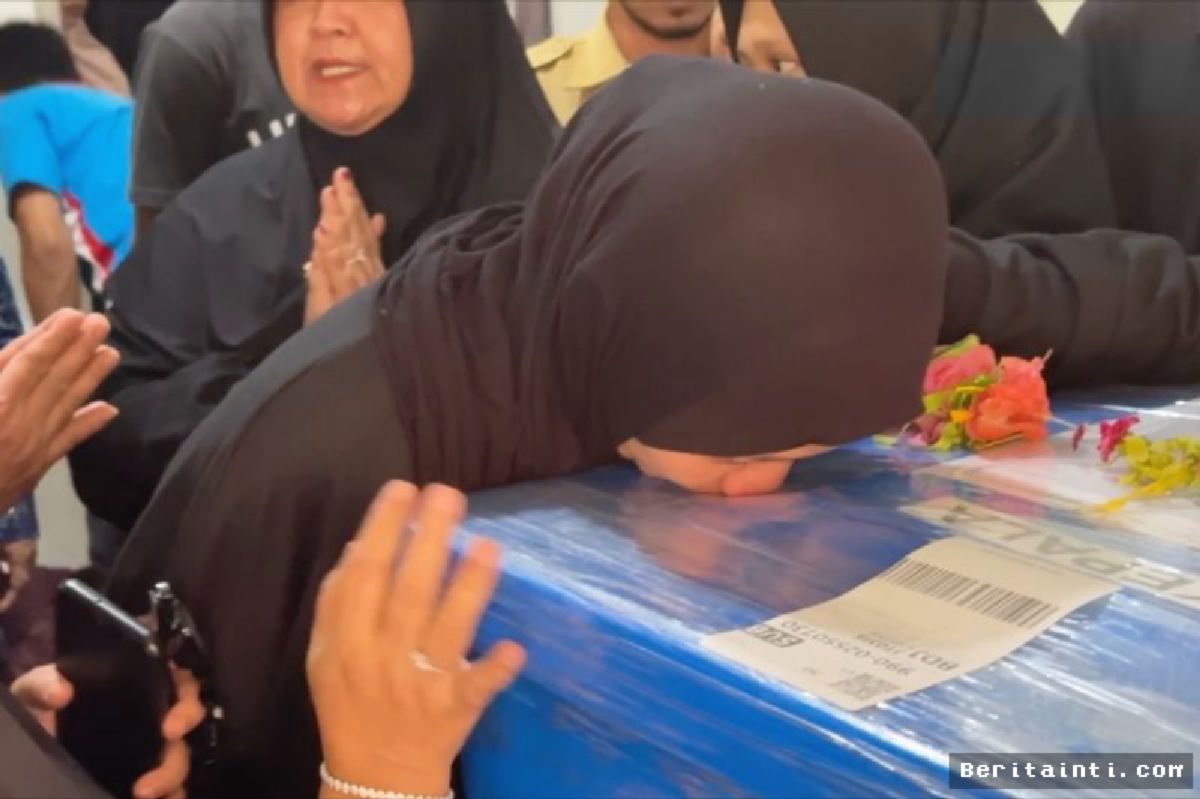 KORBAN KM VIRGO — Jenazah Reyner Dimakamkan, Pencarian Kakak Masih Berlanjut