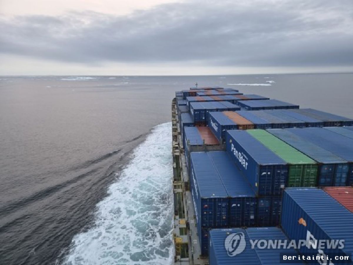 SEOUL — Kapal Kontainer Korsel Tembus Rute Arktik Dalam 21 Hari