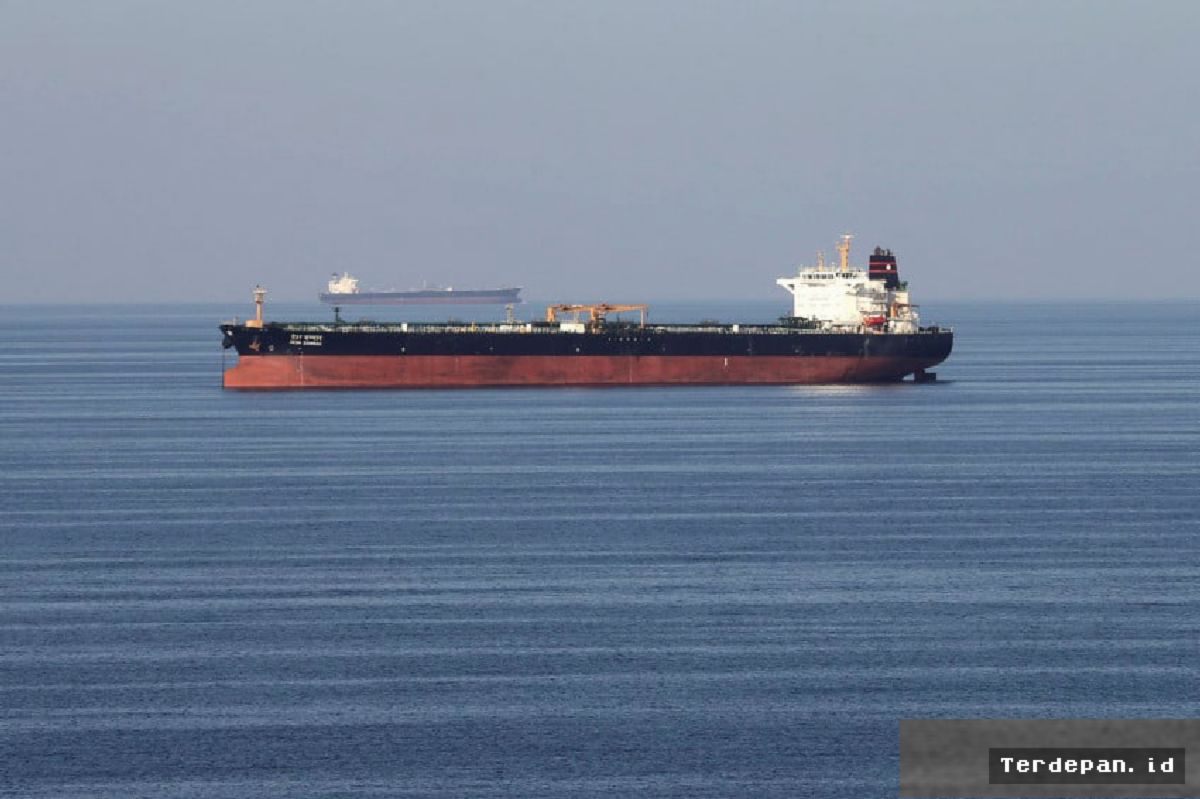 SELAT HORMUZ — Lalu Lintas Kapal Tanker Menyusut ke Satu Digit