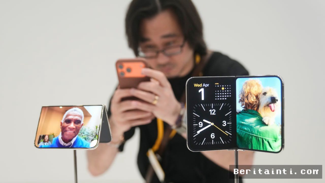 KANADA — Apple Jual iPhone Duo Lebih Mahal di Kanada