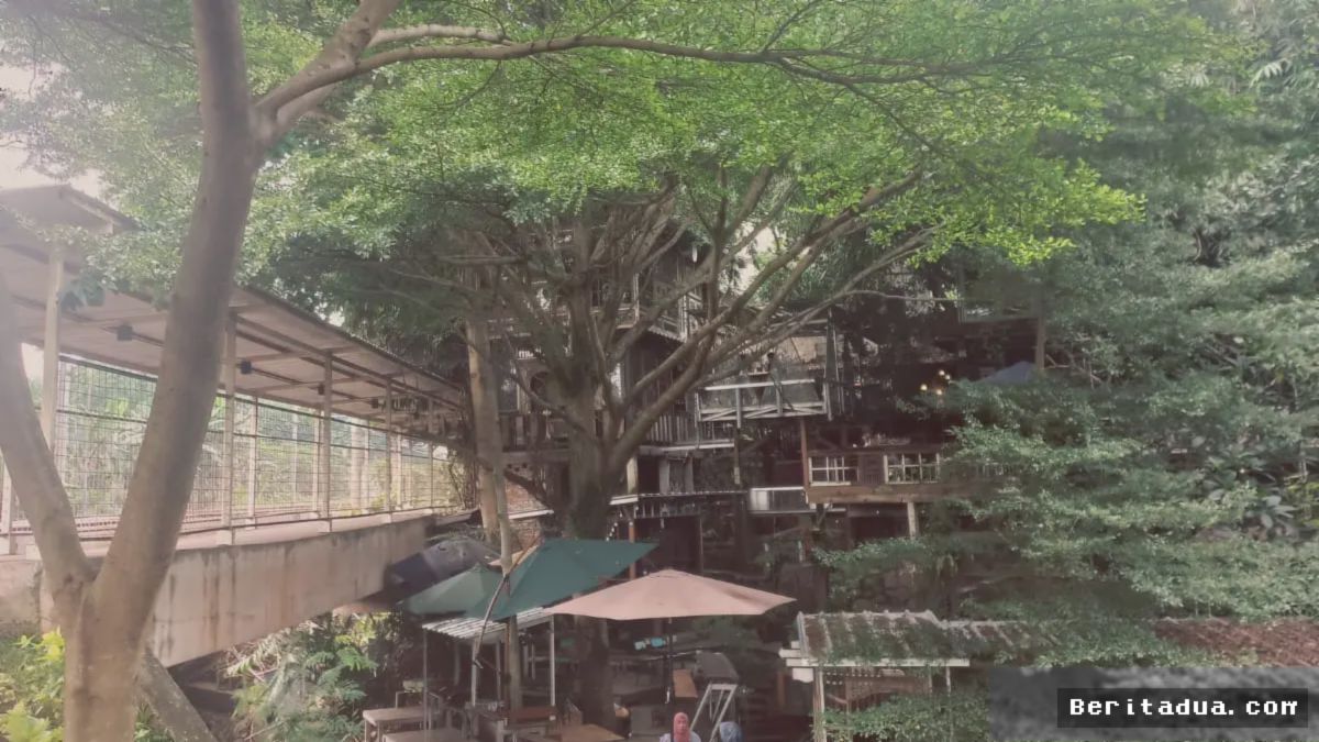 CIPUTAT — Kafe Rumah Go'a Tawarkan Oase Vintage di Perkotaan