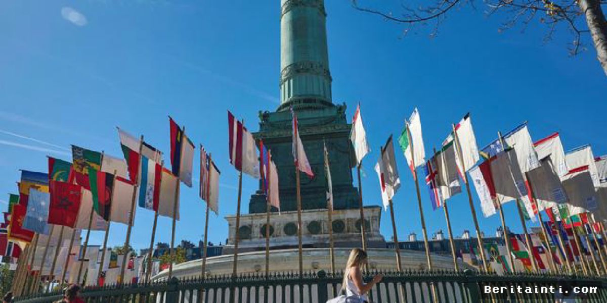 PARIS — Pencopotan Bendera Israel di Pameran Seni Menuai Kecaman