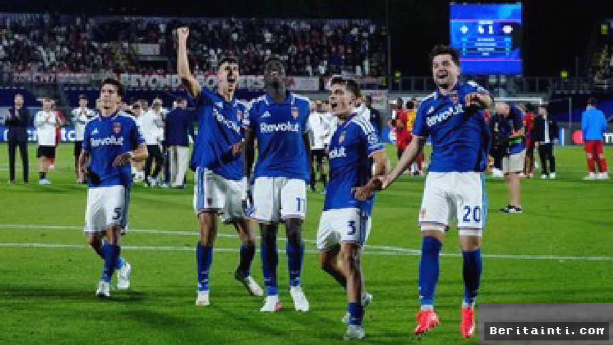 Como Raih Kemenangan Bersejarah Usai Taklukkan Leipzig 4-1 di Liga Champions