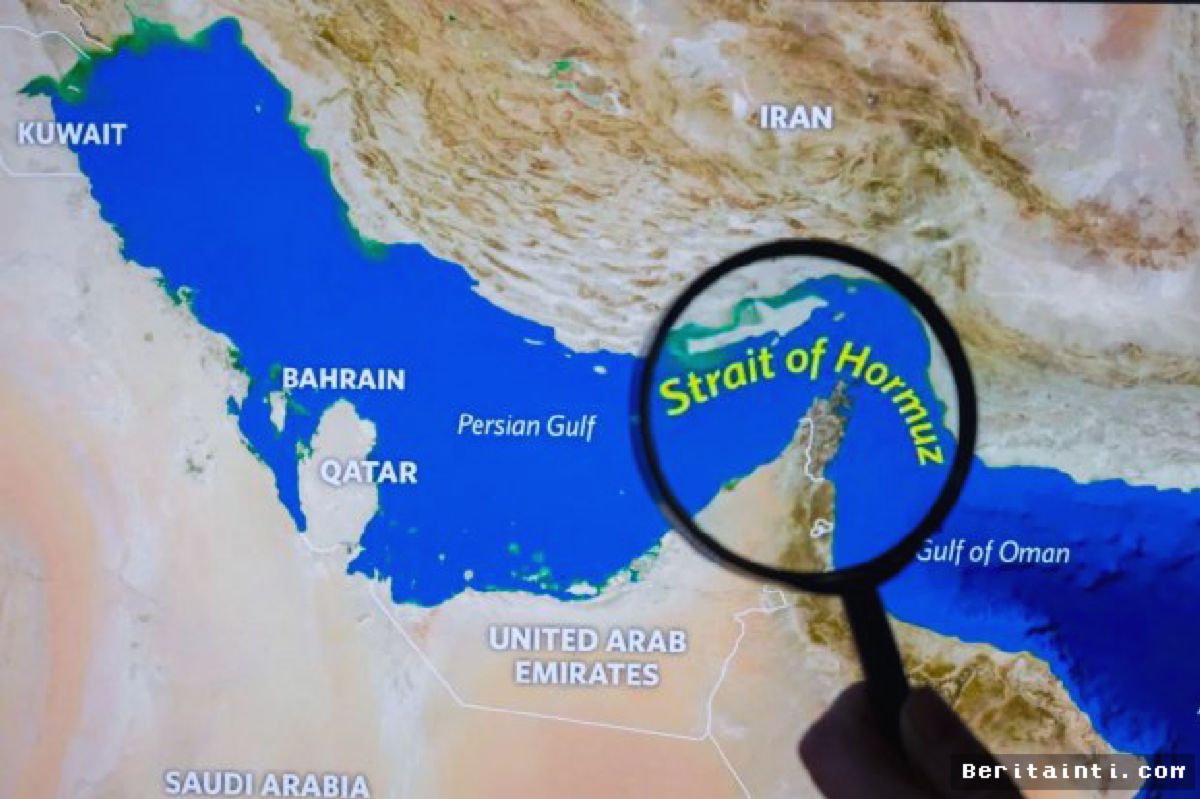Selat Hormuz Memanas, Serangan Kapal Picu Lonjakan Risiko Energi Global