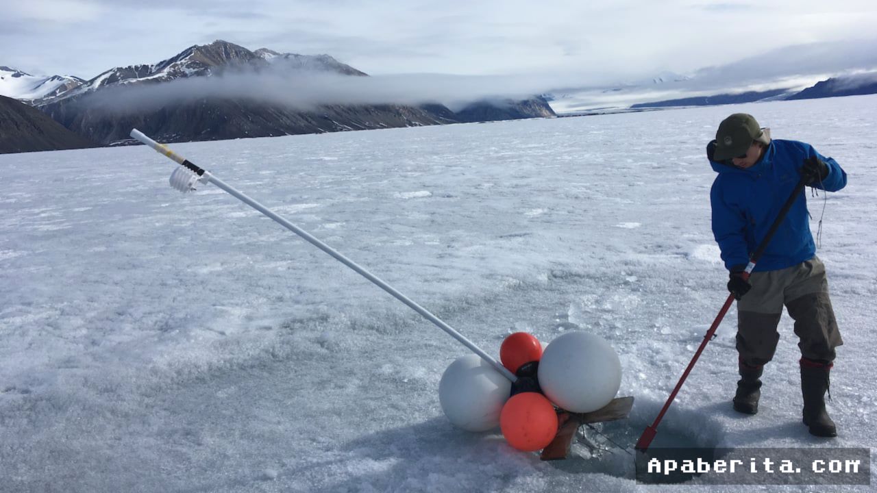 KANADA — Danau Epishelf Terakhir di Arktik Lenyap Akibat Pemanasan Global