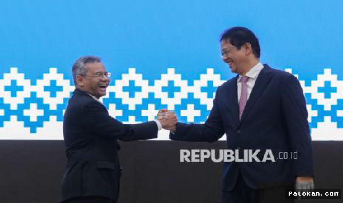 JAKARTA — Suahasil dan Purbaya Warnai Sertijab Menkeu dengan Kehangatan