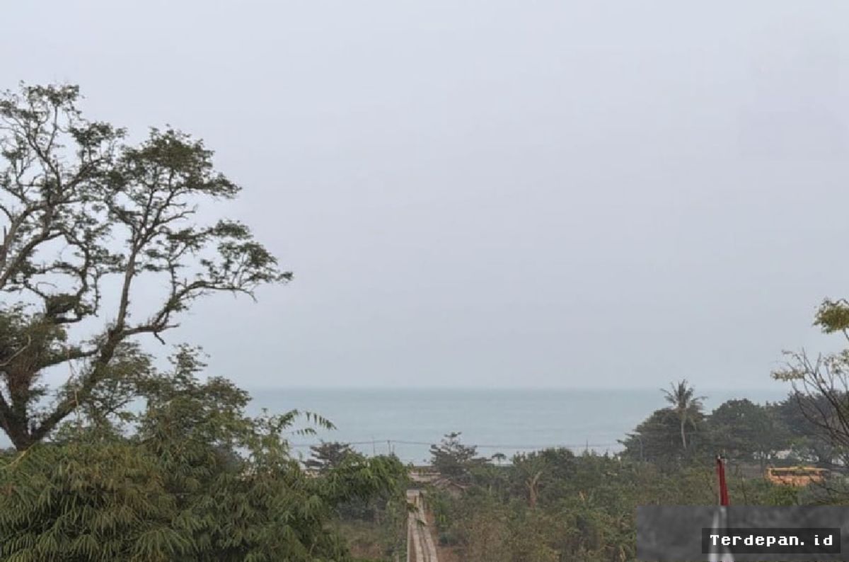 LAMPUNG — Gunung Anak Krakatau Masih Berstatus Siaga Usai Diguncang 19 Gempa