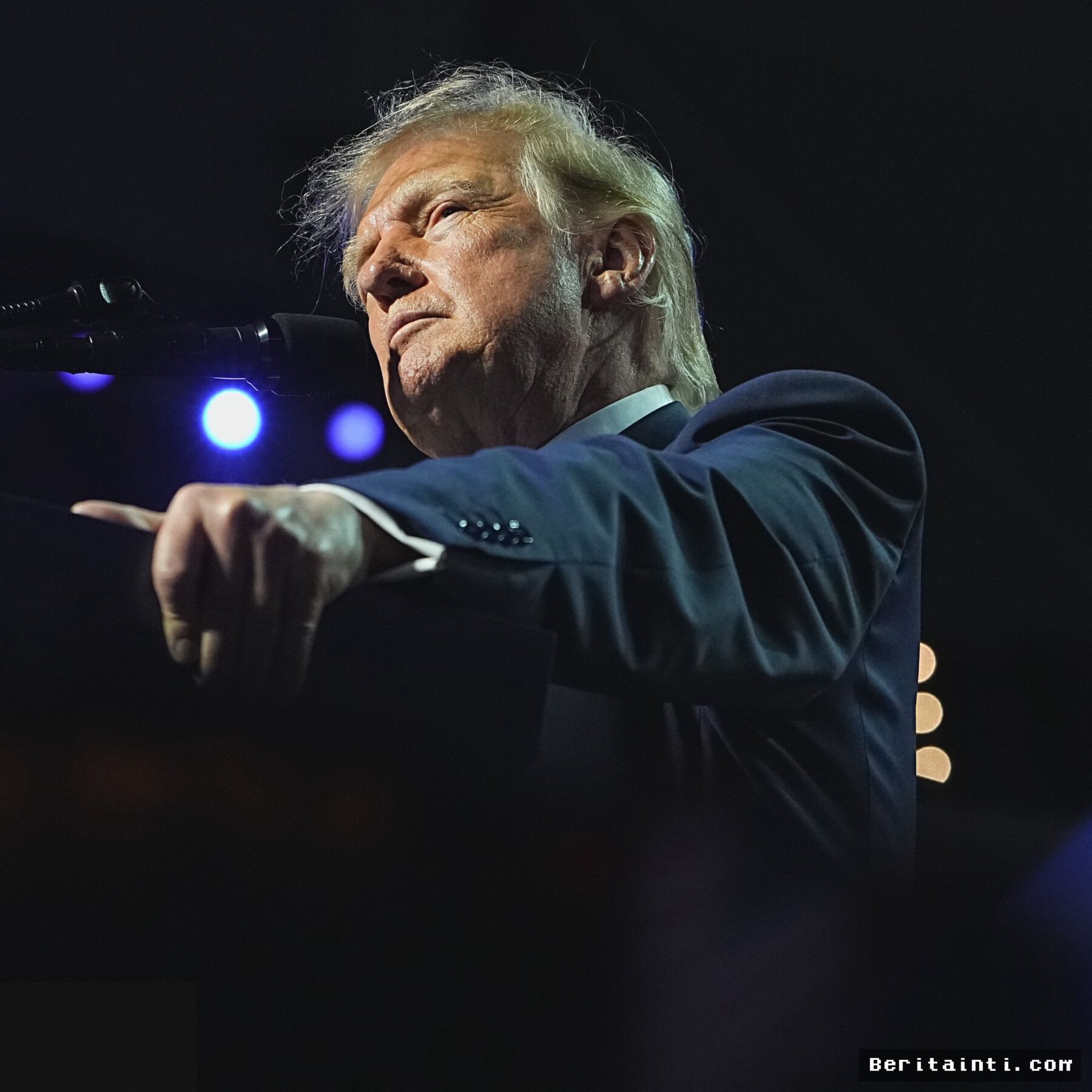 Trump Janjikan Dividen 5.000 Dolar AS jika Republik Menang Pemilu Sela