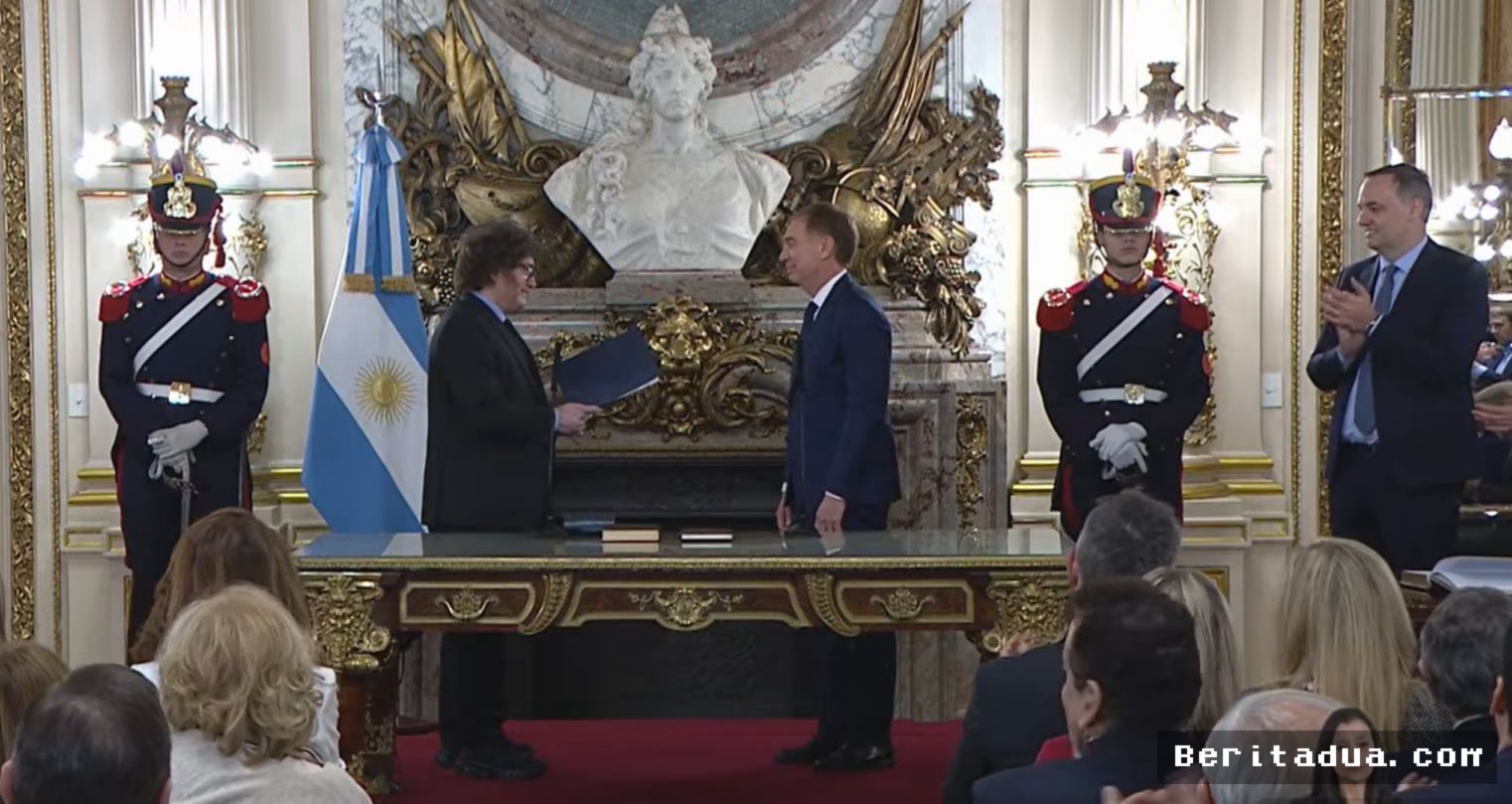 Argentina: Diego Santilli Rombak Pejabat dan Bidik BUMN Strategis