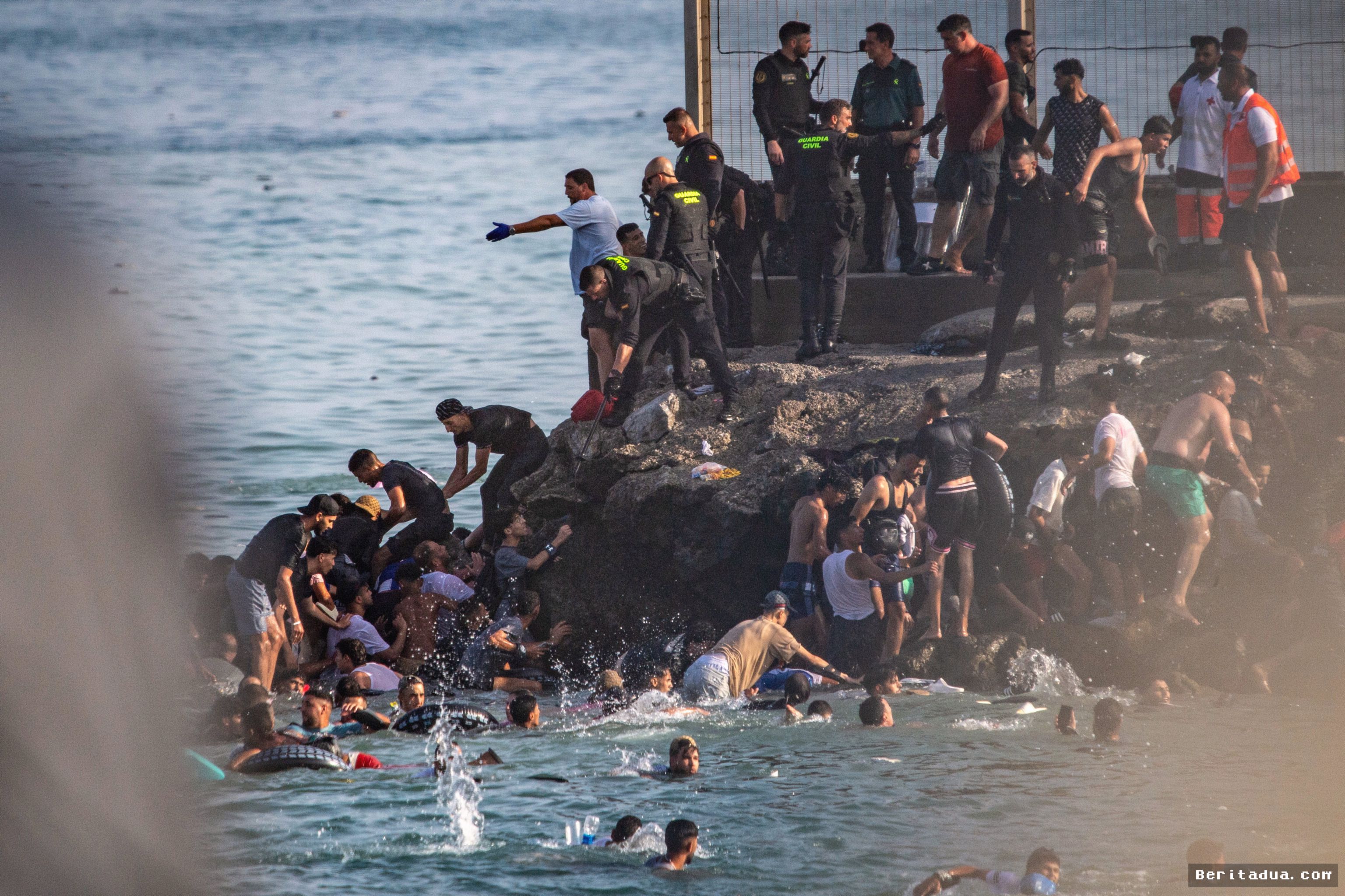 SPANYOL — Permohonan Deportasi Imigran Naik 15 Persen Namun Terganjal Eksekusi