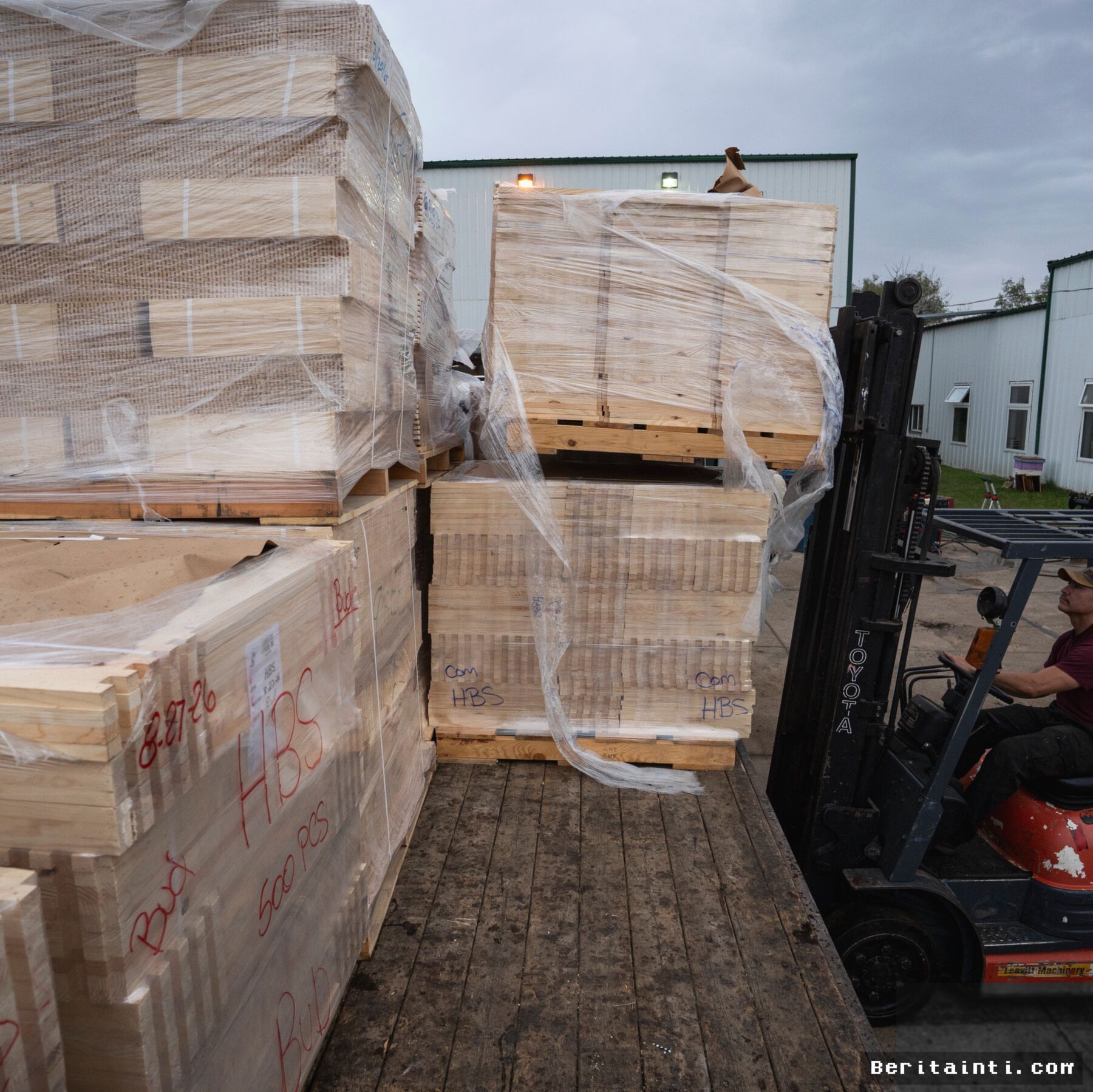 Kanada Resmi Terapkan Tarif Balasan Terhadap Produk Impor Amerika Serikat