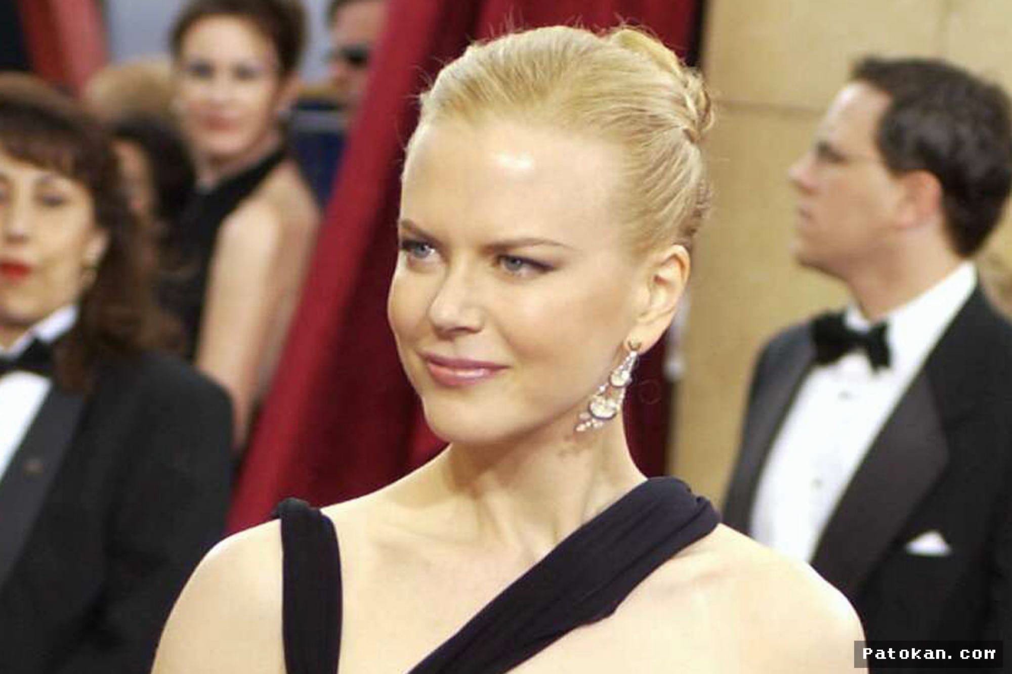 Nicole Kidman Ungkap Rasa Kesepian Mendalam Saat Meraih Piala Oscar 2003