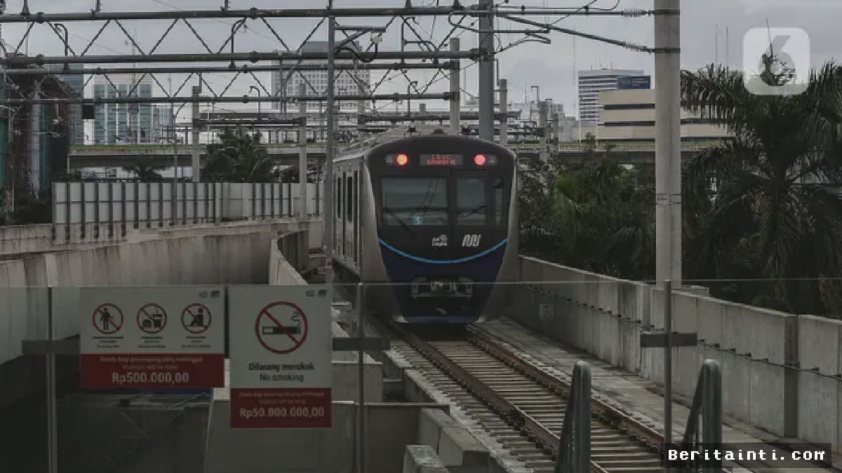 JAKARTA — Kemenhub Bakal Bangun MRT dan LRT di Lima Kota Besar