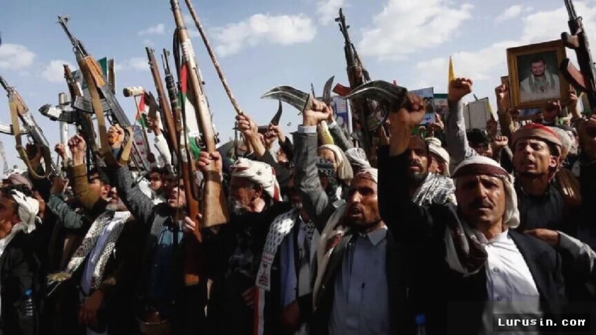 YAMAN — Kelompok Houthi Rebut Kota Strategis al-Makha dari Pasukan Koalisi