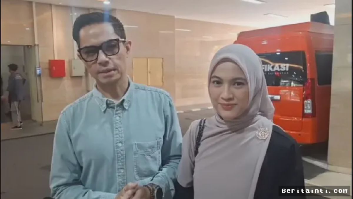 JAKARTA — Polisi Periksa Dude Harlino Terkait Kasus Investasi Syariah