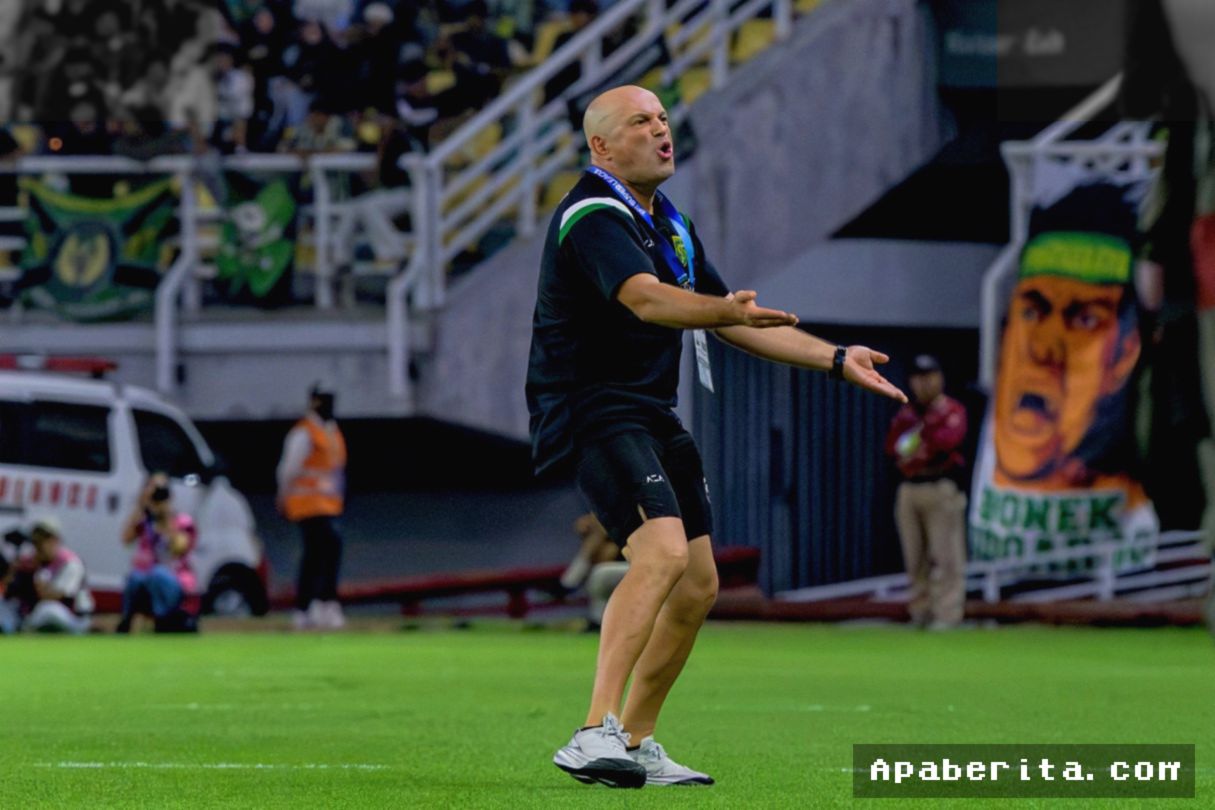 Surabaya — Bernardo Tavares Kritik Tajam Penyelesaian Akhir Persebaya