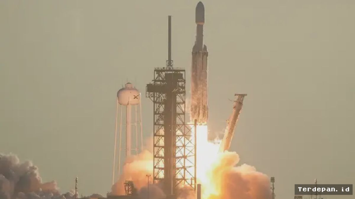 Florida — SpaceX Sukses Luncurkan Teleskop Canggih Nancy Grace Roman