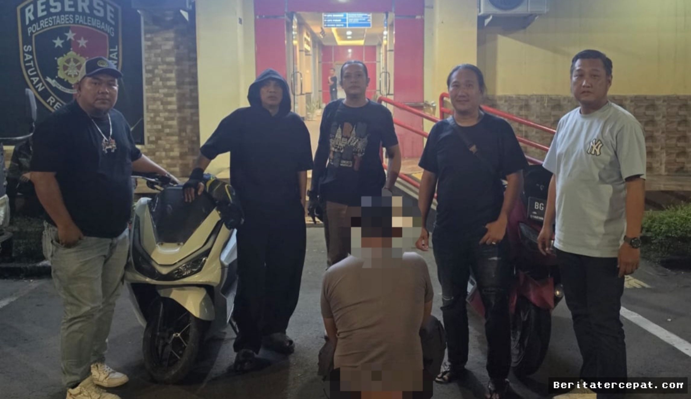 PALEMBANG — Pencuri Motor di Parkiran PIM Kelabuhi Juru Parkir