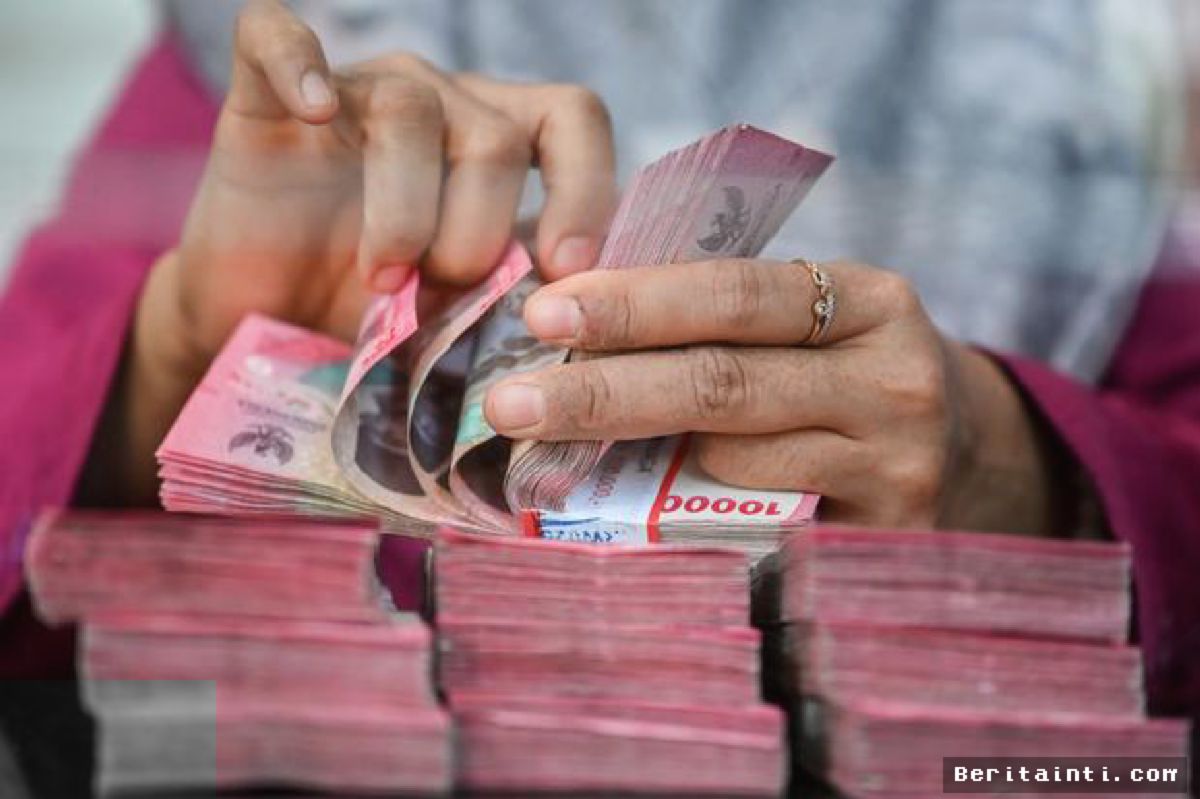 Rupiah Melemah Tipis Tertekan Sentimen The Fed dan Harga Minyak