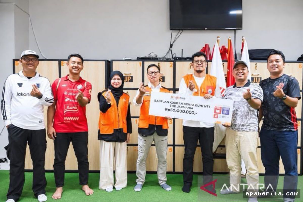 JAKARTA — The Jakmania Salurkan Bantuan Rp50 Juta NTT Lewat Baznas