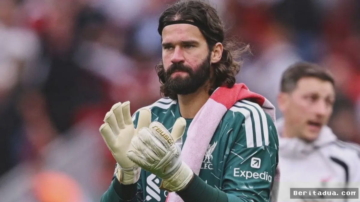 Liverpool Ditahan Imbang Fulham, Alisson Becker Kritik Mentalitas Rekan Setim