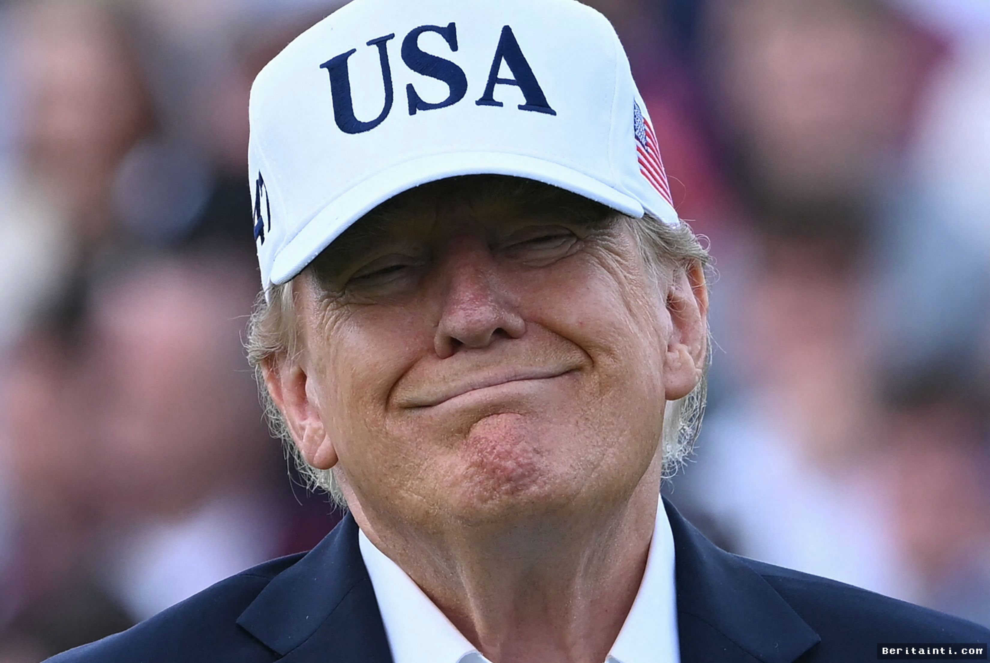 WASHINGTON — Trump Tolak Pembatasan AI Demi Ungguli Tiongkok