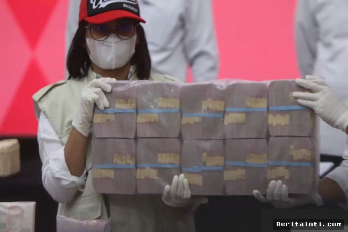 KPK Sita 20 Koper Uang dan Valas dalam OTT Bogor