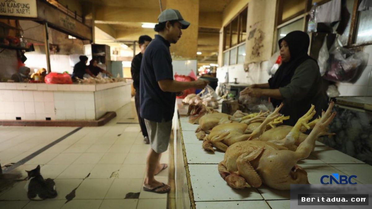 JAKARTA — Kemendagri Minta Pemda Antisipasi Lonjakan Harga Pangan Pokok