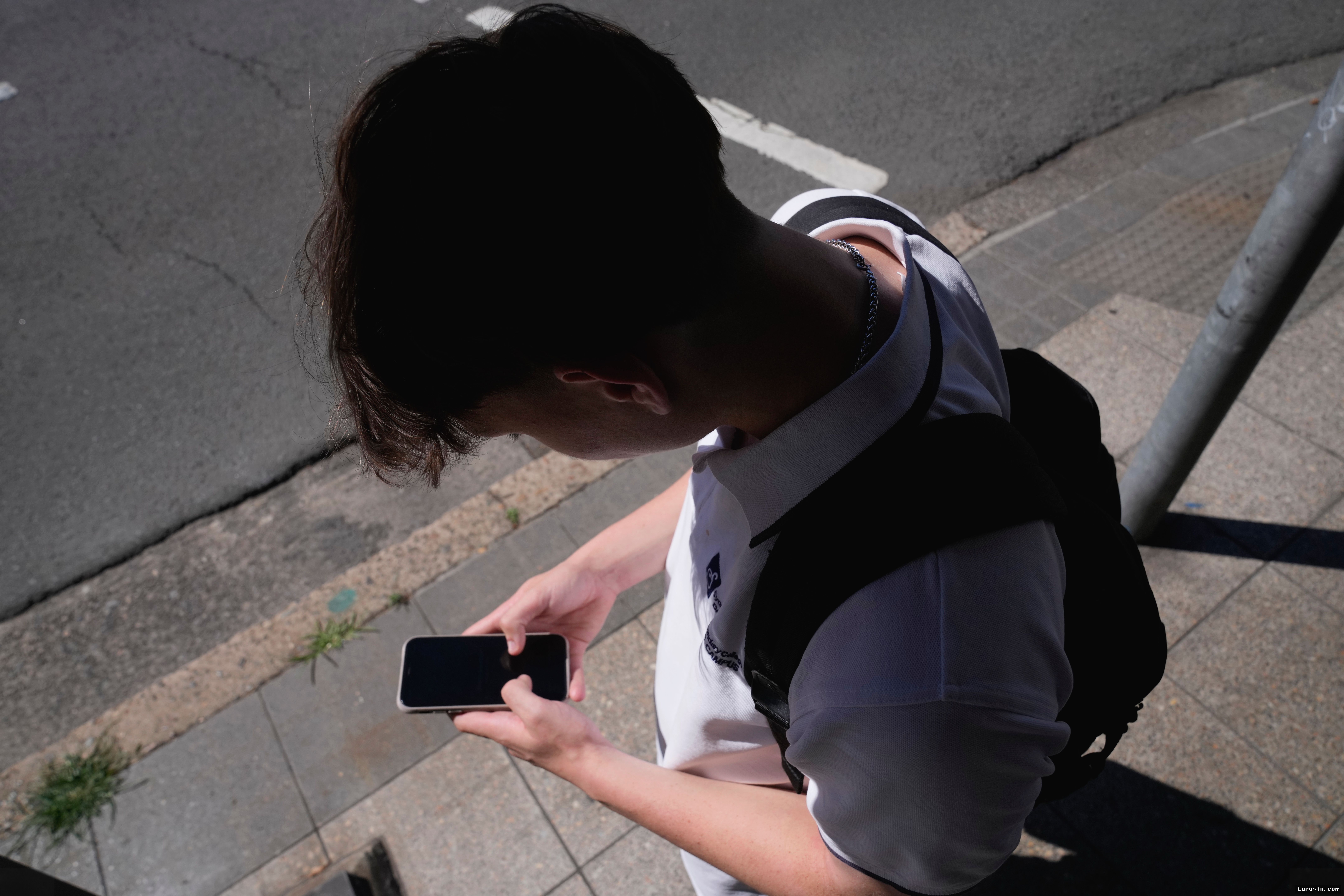 Australia Wajibkan Platform Media Sosial Sediakan Opsi Matikan Feed Algoritma