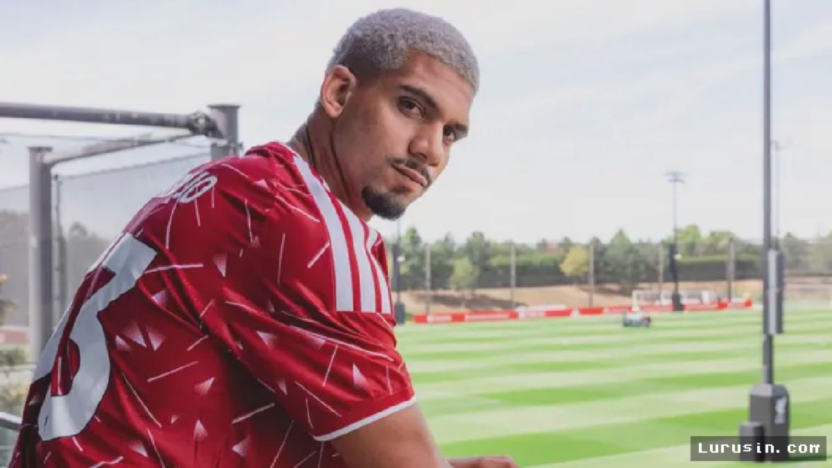 Liverpool Resmi Amankan Ronald Araujo dari Barcelona Status Pinjaman