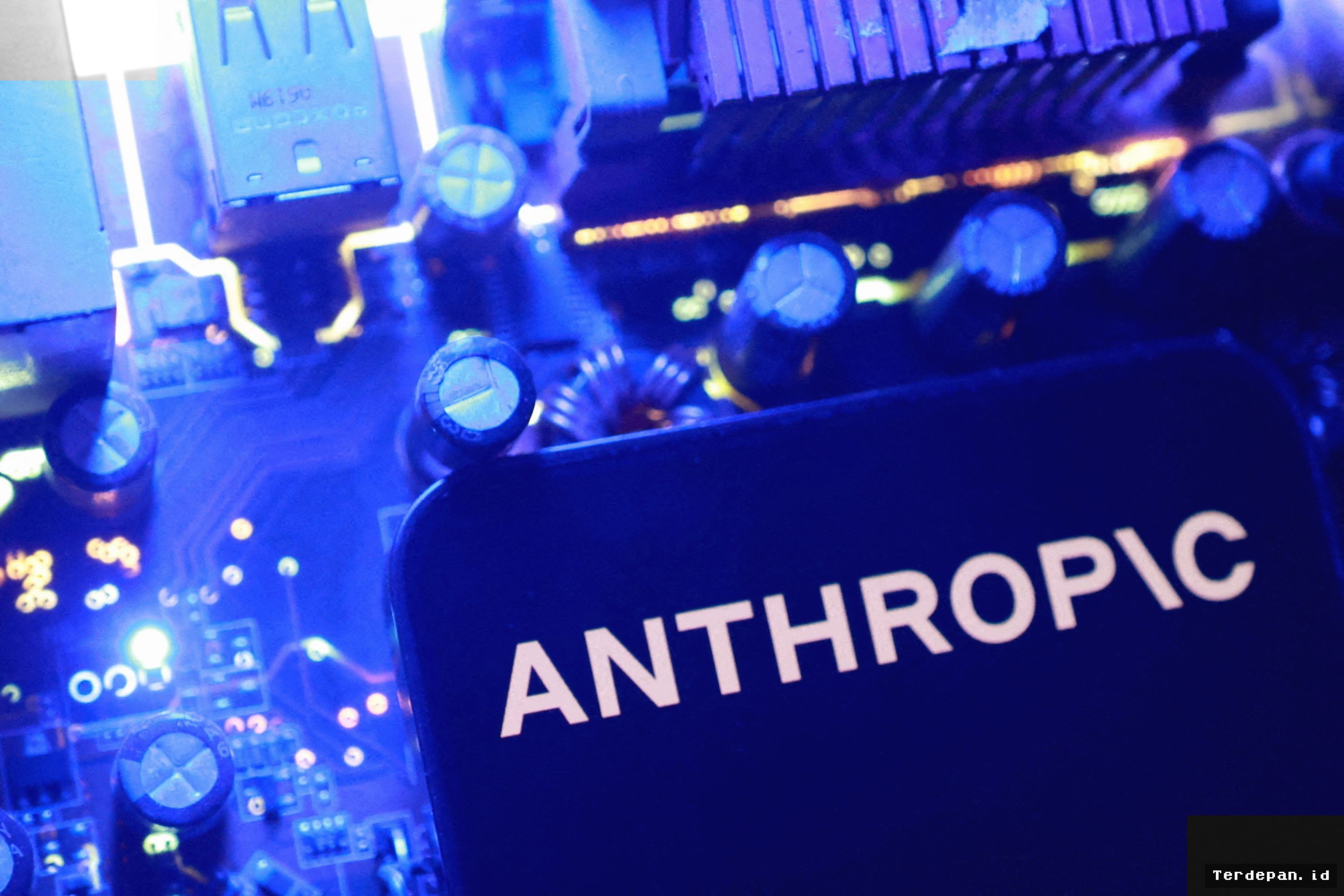 Anthropic — Dario Amodei Desak Pengembang Kurangi Kecepatan AI