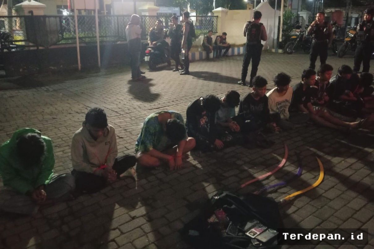 Polda Jatim Gagalkan Rencana Tawuran Belasan Remaja di Surabaya