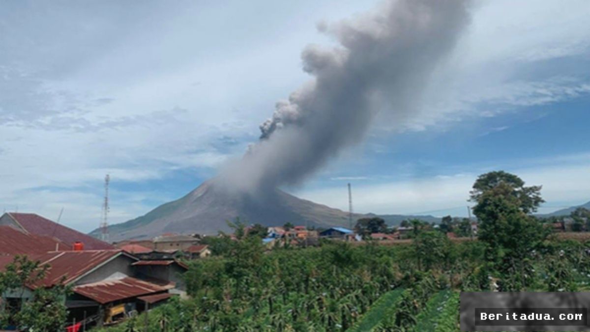 KARO — Erupsi Sinabung Picu Banjir Lahar Dingin di Pemukiman Warga