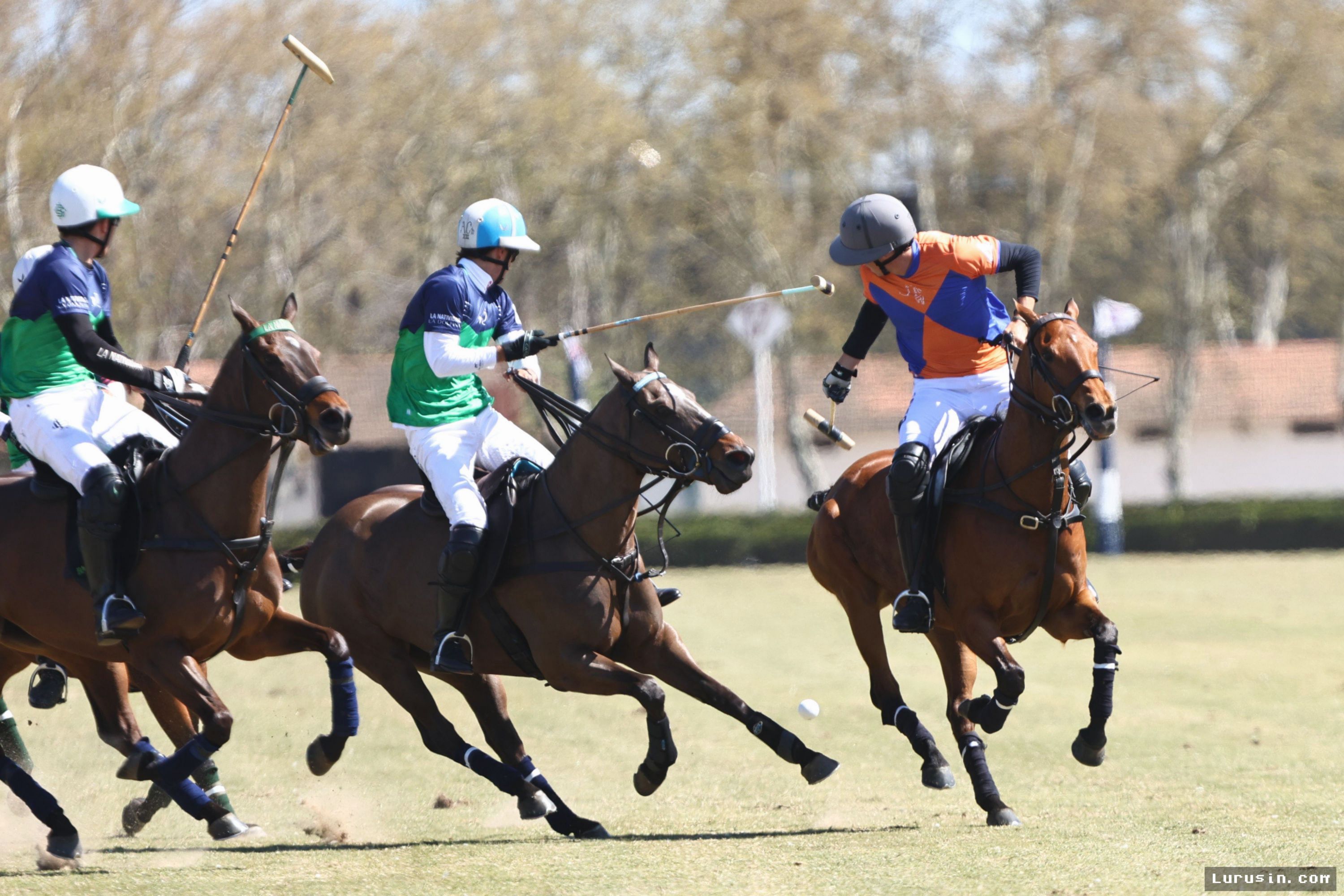 SAN ISIDRO — Las Monjitas Tumbangkan La Natividad di Abierto de Jockey Club