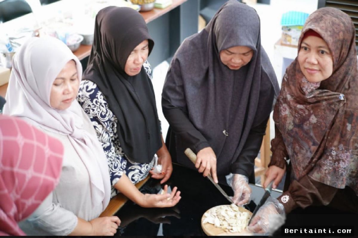 Sandiaga Uno Dorong Percepatan Program Desa Emas di Kuningan