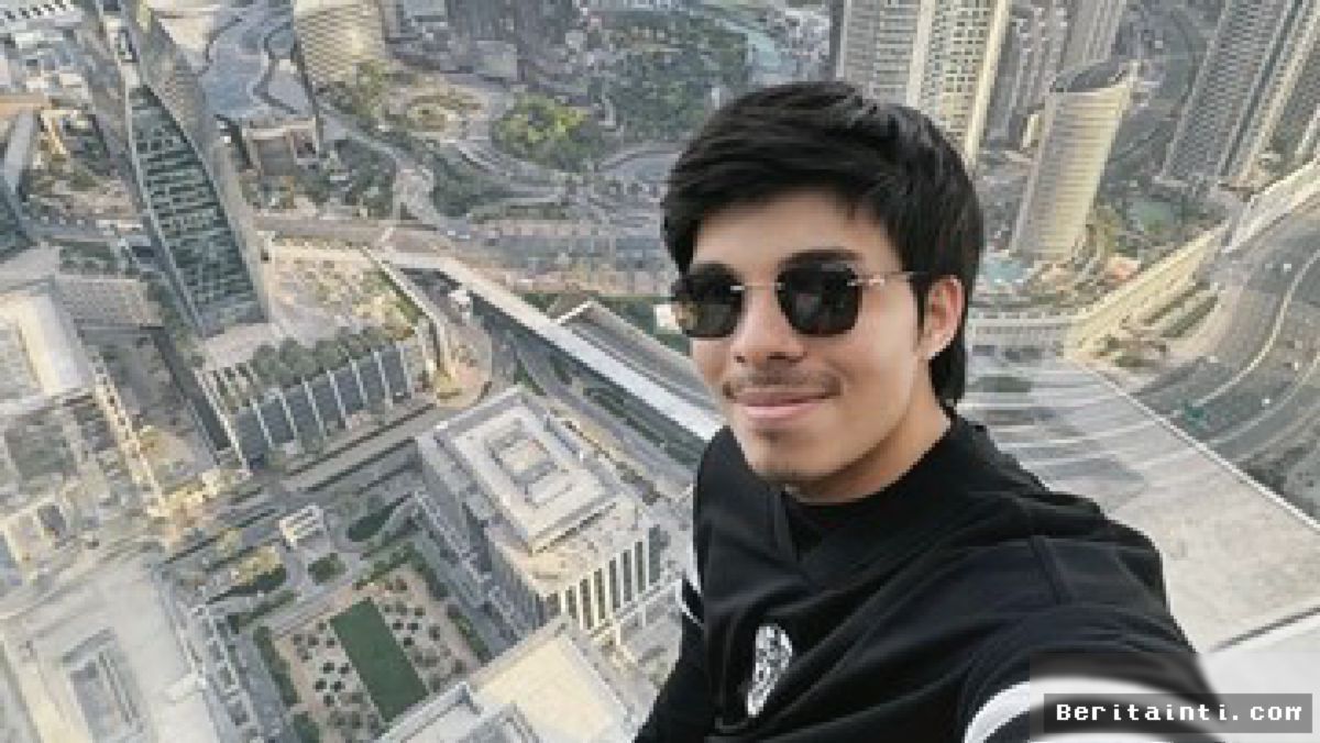 Atta Halilintar Klarifikasi Foto Viral Bersama Selebgram Meksiko di Italia