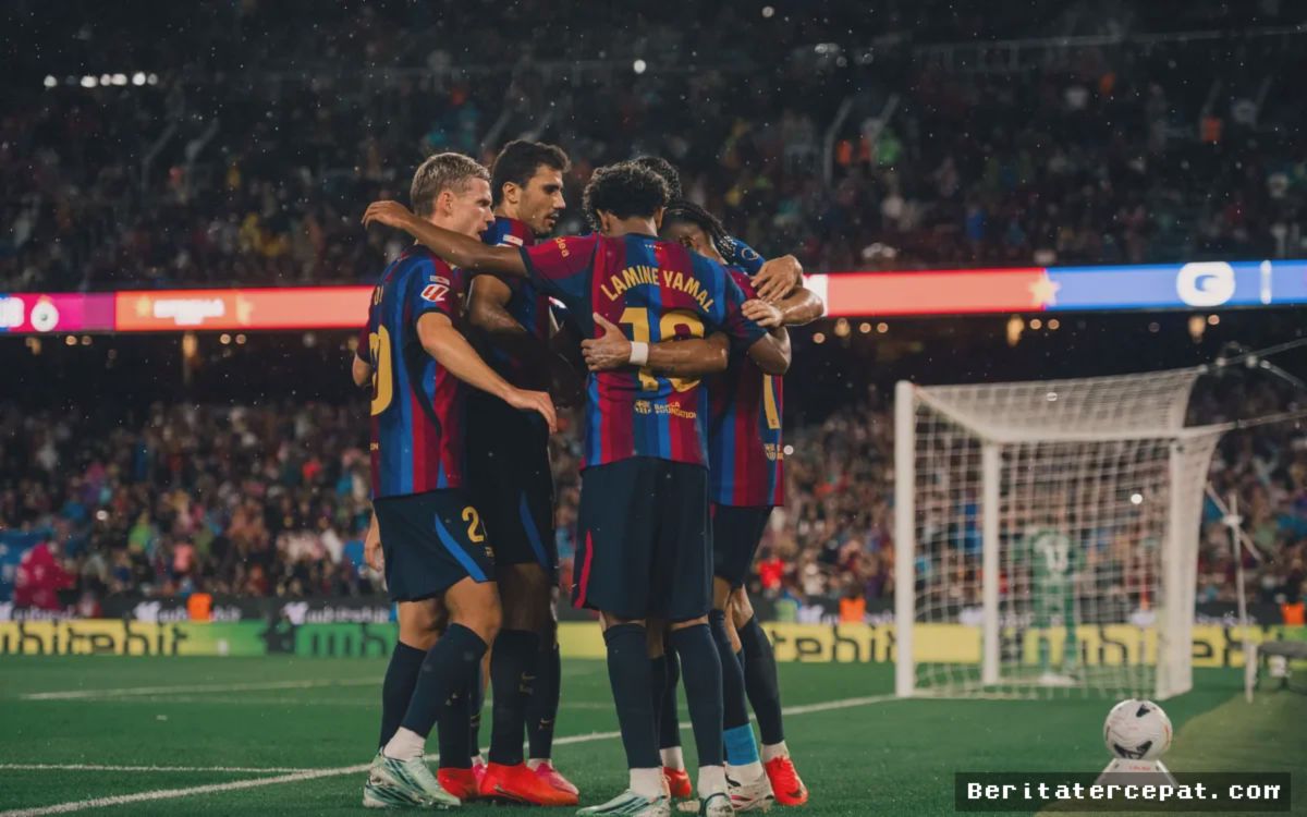 Barcelona Bantai Racing Santander 7-2 di Camp Nou, Raphinha Cetak Hat-trick