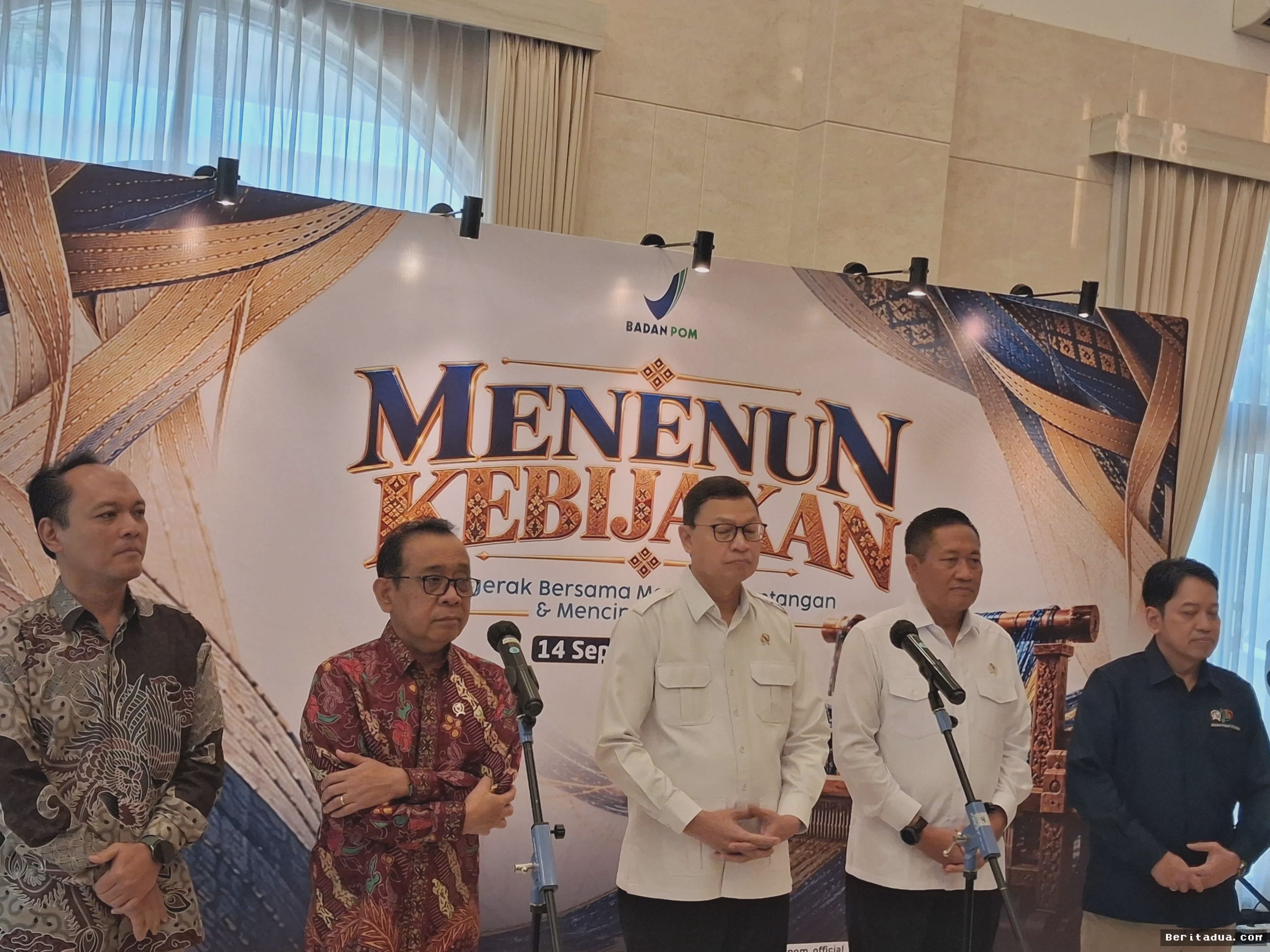 JAKARTA — Menko PMK Dorong BPOM Perkuat Kemandirian Obat Nasional