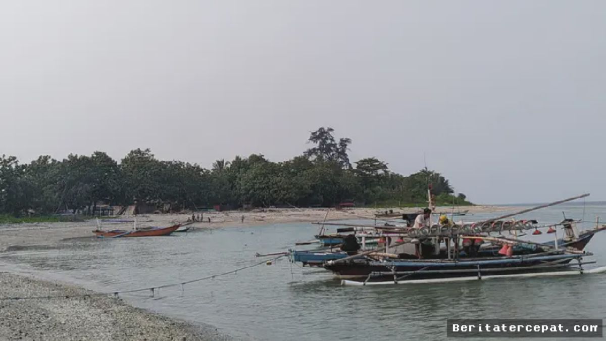 LAMPUNG — 130 Nelayan Pulau Sebesi Cari Jurnalis Hilang Kontak