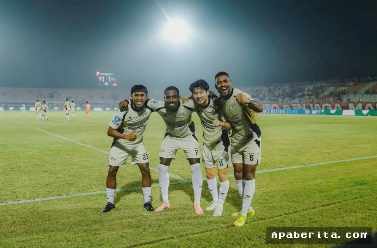 SAMARINDA — Dewa United Tumbangkan Borneo FC Lewat Laga Dramatis
