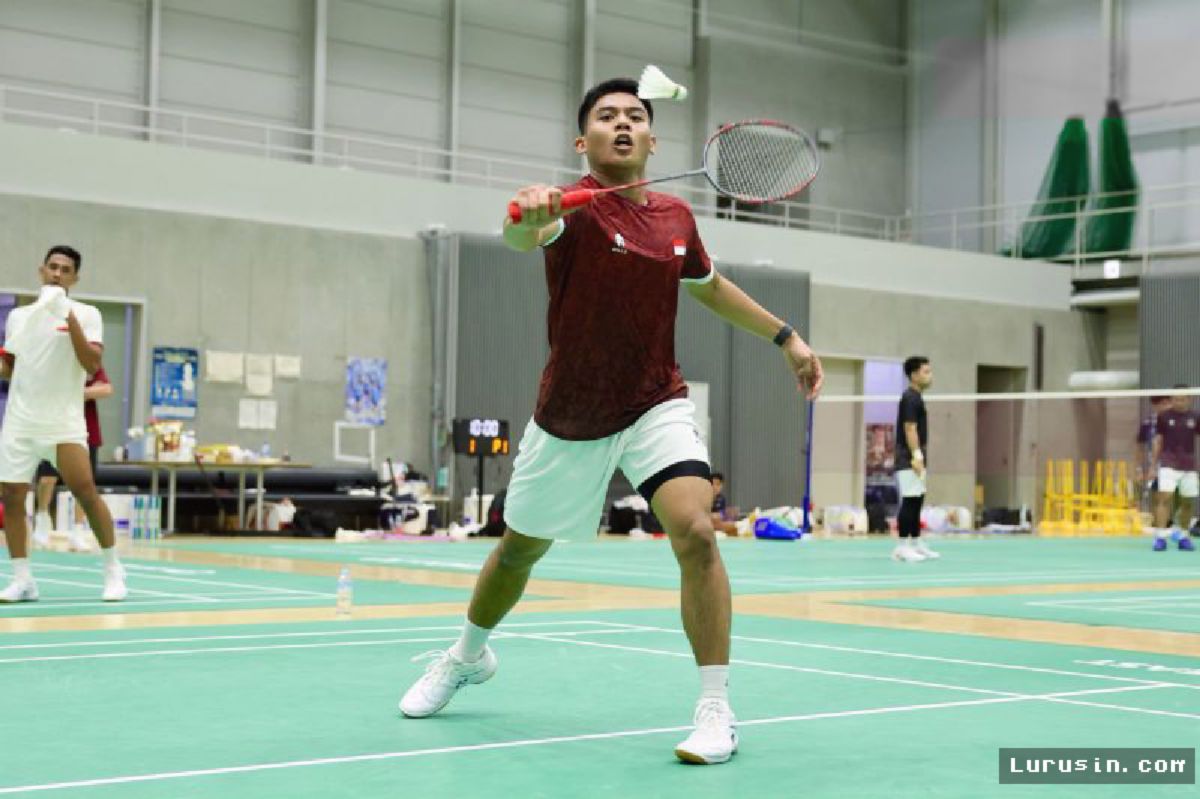 JAKARTA — Moh Zaki Ubaidillah Mantapkan Persiapan Asian Games Bersama Momota