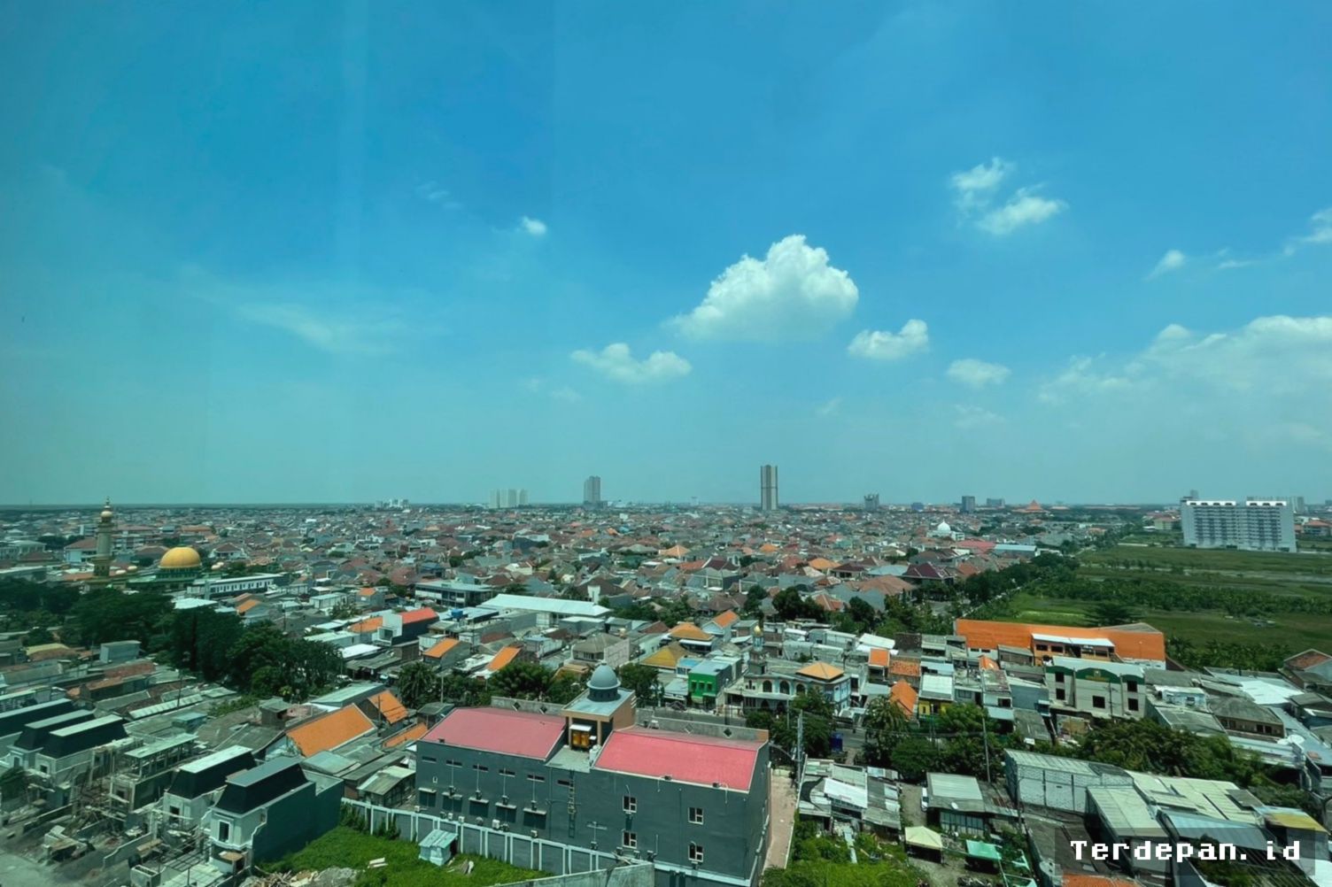SURABAYA — BMKG Memprakirakan Cuaca Cerah Berawan Sepanjang Hari Ini