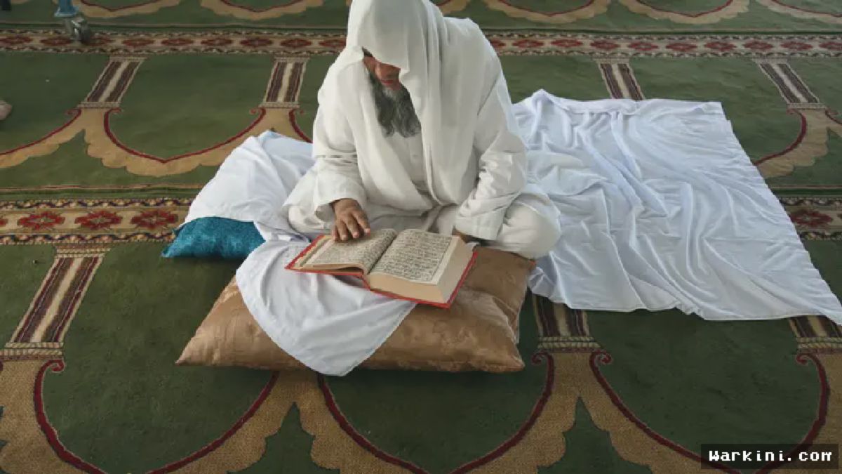Muslim Kabul Padati Masjid Demi Berburu Berkah Lailatul Qadar