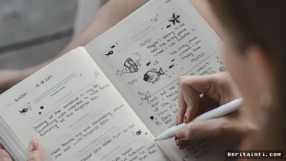 JAKARTA — Tren Journaling Efektif Menurunkan Stres Era Digital