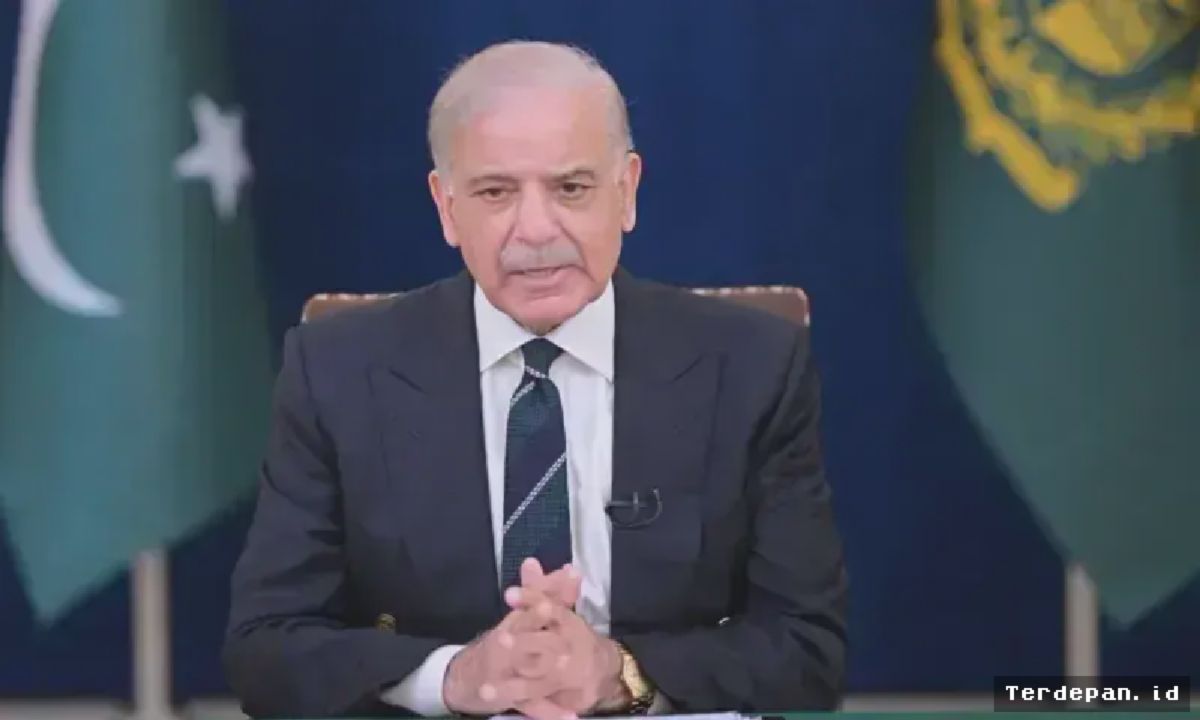 PAKISTAN — PM Shehbaz Sharif Luncurkan Subsidi BBM Rakyat Kecil