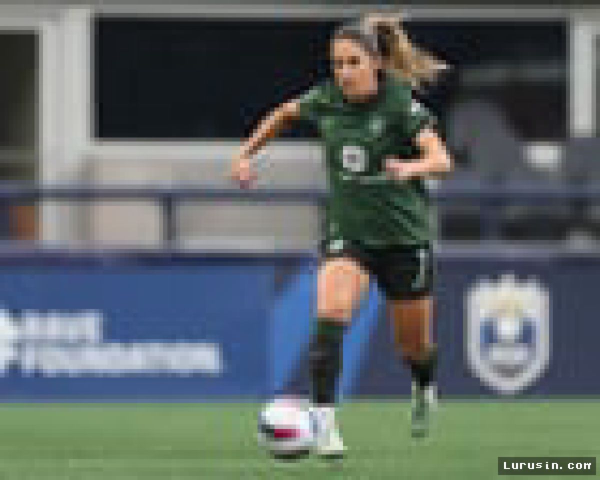 Savannah DeMelo Gugat Tim Medis Usai Alami Henti Jantung di Lapangan