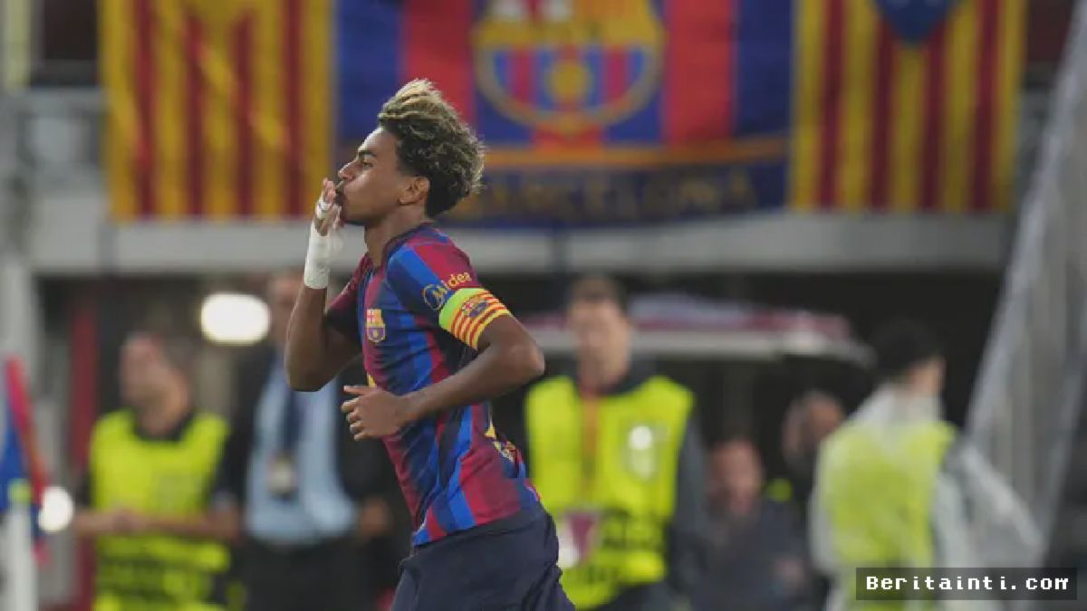 BARCELONA — Lamine Yamal Bawa Barcelona Tumbangkan Feyenoord di Liga Champions