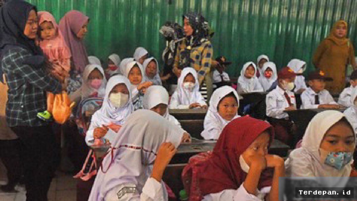 JAKARTA — Pemprov DKI Gelar Kembali Sekolah Tatap Muka Rabu Besok