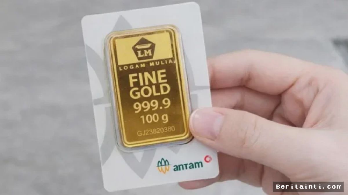 JAKARTA — Harga Emas Antam Turun Rp10.000 per Gram