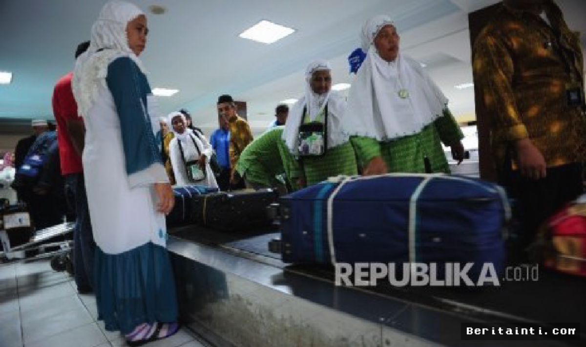 JAKARTA — Kemenhaj Blokir Akun SISKOPATUH Dua Travel Umrah Bermasalah